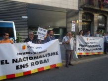 PANCARTA NACIONALISME ENS ROBA.JPG.