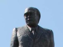 pujol estatua