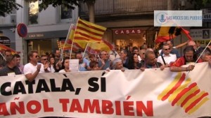 Centenares-de-catalanes-reclaman-la-pluralidad-lingüística-de-Cataluña-en-apoyo-a-Agustín-en-Mataró-3.Movie_Instantánea