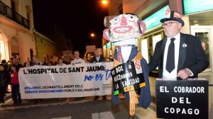 Centenars-persones-manifesten-Mataro_EDIIMA20151114_0375_4