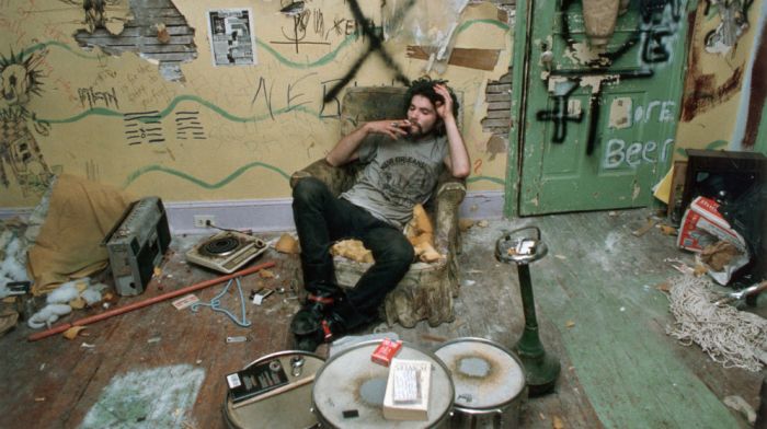 tengo-unos-vecinos-okupas-en-un-piso-embargado-por-un-banco-que-puedo-hacer