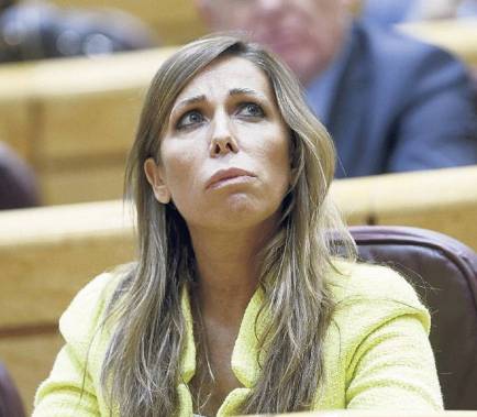 alicia_sanchez_camacho_mira_amunt-15035