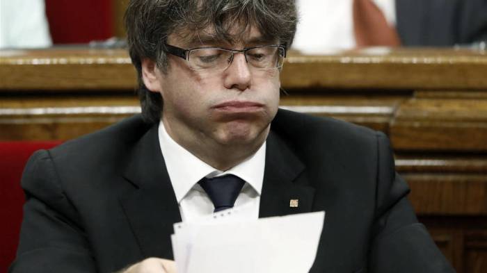pastor-invita-a-puigdemont-a-exponer-su-proyecto-en-el-congreso-pero-se-votara.jpg