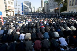 rezar en la calle.jpg