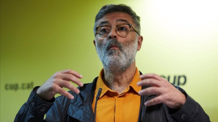 LA CUP ASEGURA QUE EL GOVERN TIENE SOBRE LA MESA LA CONVOCATORIA DE ELECCIONES