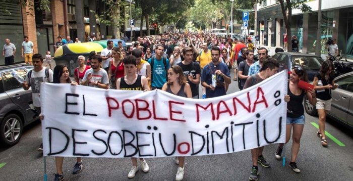 LOS CDR ACUDEN A LA SEDE DE PDECAT Y AVISAN: "LA PACIENCIA SE NOS HA ACABADO"