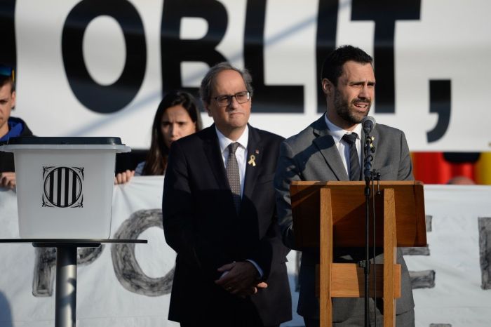 quim-torra-president-de-la-generalitat-junto-a-roger-torrent-president-del-parlament-ep