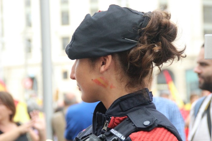 Plaza-de-Cataluña-BARCELONA-ESPAÑA-12.10.2017.-Manifestación-12-Oc-2017-en-Barcelona-Lasvocesdelpueblo-246