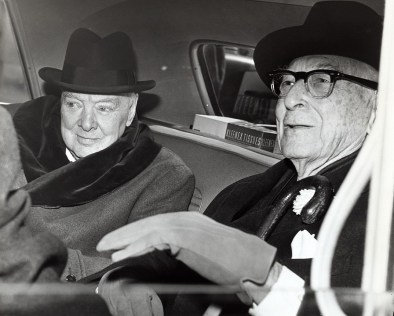 winston-churchill-izquierda-con-el-poderoso-consejero-presidencial-de-eeuu-bernard-baruch-pixabay.jpg