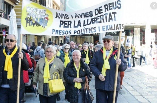 los-abuelos-haran-reuniones-para-preparar-la-constitucion-catalana.jpg