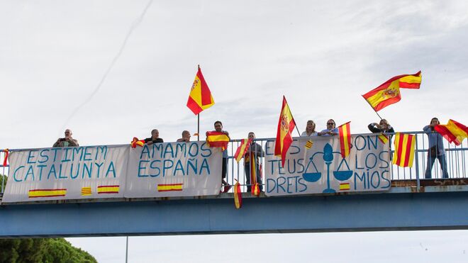 Manifestantes-Cataluna_1292280828_13922980_660x371