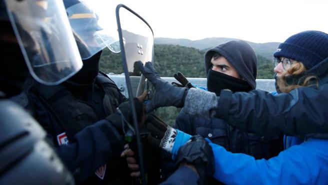 2019-11-12T072039Z_57197694_RC2J9D9O9AX1_RTRMADP_3_SPAIN-POLITICS-CATALONIA_20191112082505-U452905806431wHH-U471545846617WEC-992x558@LaVanguardia-Web-Portada