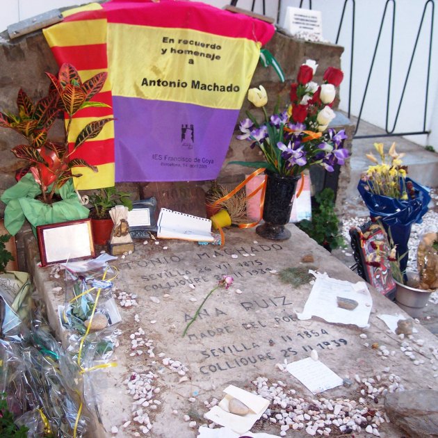 tomba-antonio-machado-pedro-serafin_1_630x630